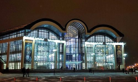 Парковка у КЗЦ Миллениум